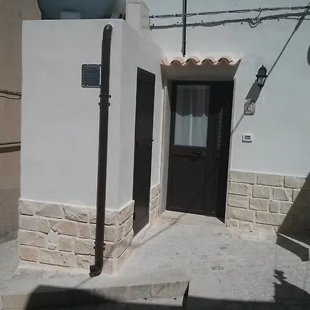 Nyaraló Piccolo Dammusu